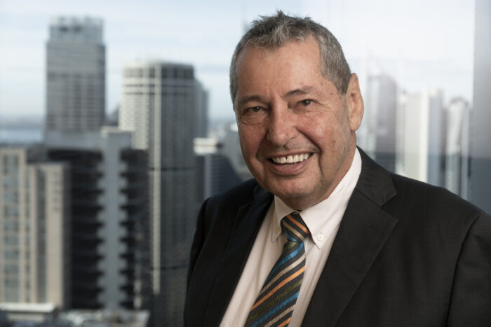 Mr Gary Thomson